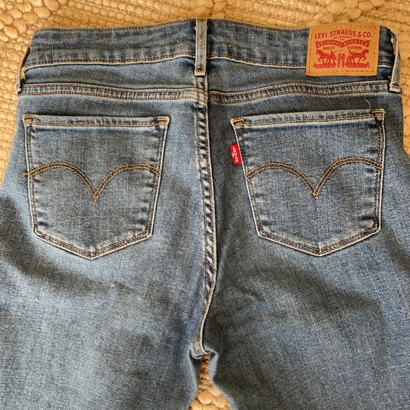 Levi’s Denim - Picture 5 of 6